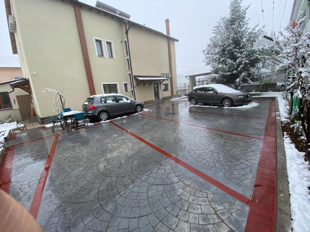 Guesthouse Tershana Peshkopi Екстер'єр фото